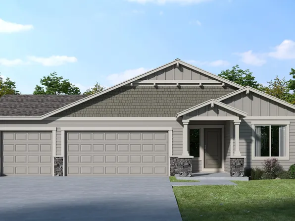 1072 Fairway Rd #152, Madras, OR 97741