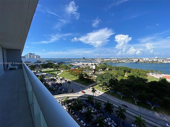 3rd image of 50 Biscayne Blvd APT 1508
