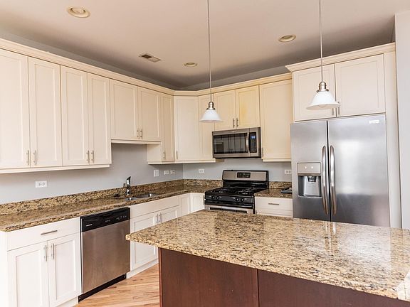 3rd image of 2130 W Touhy Ave #3ME