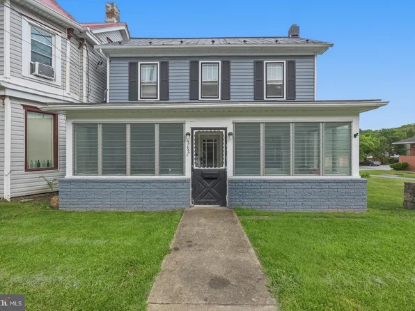 262 N Washington St, Berkeley Springs, WV 25411