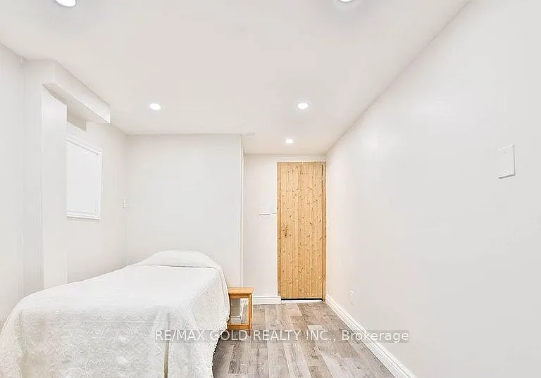 2673 Kingsberry Cres #BASEMENT — Photo 12