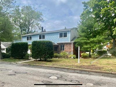 1 Ford Pl, Port Washington, NY, 11050