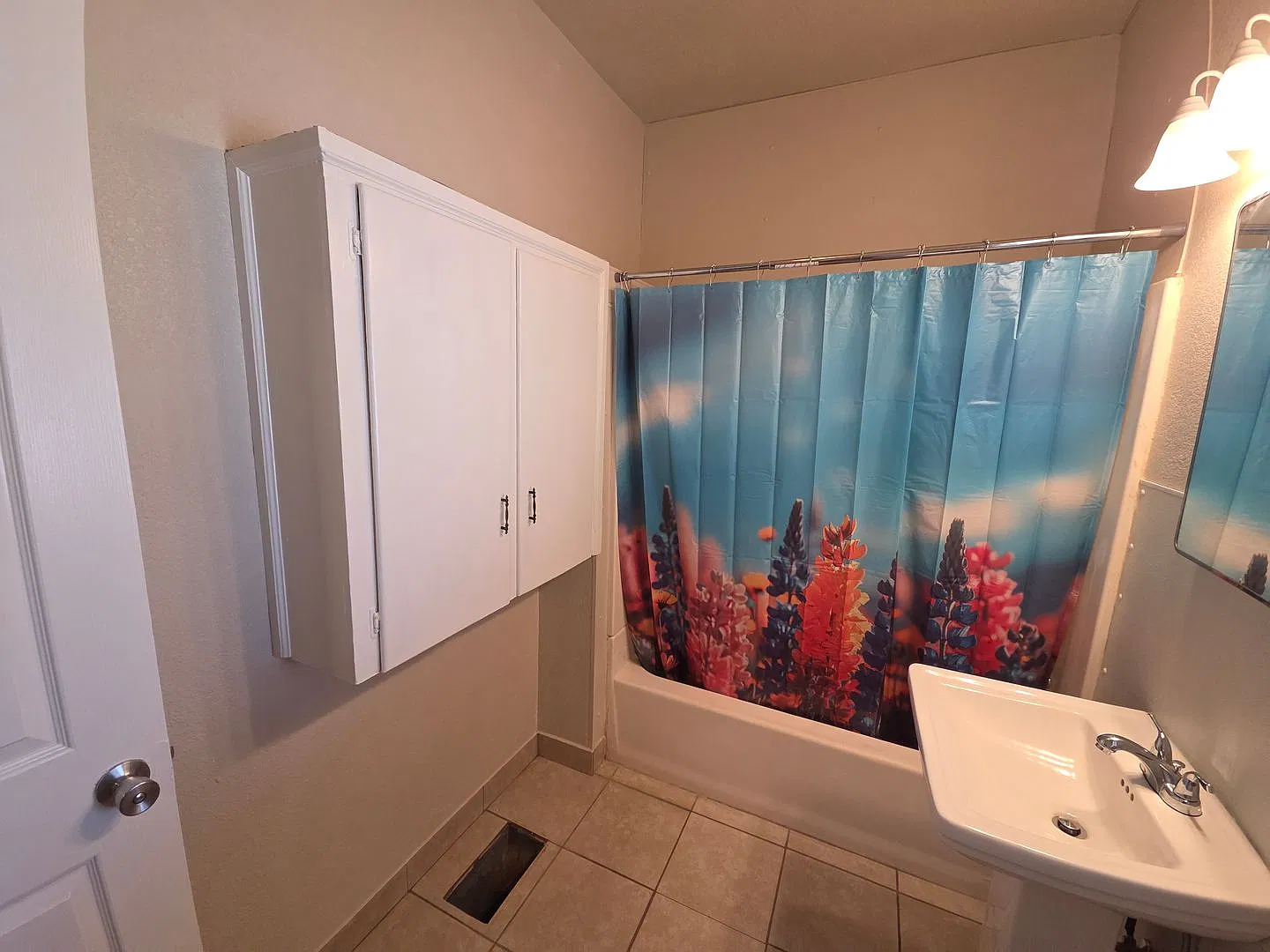 Warm and Inviting 2 bedrrom 1 bath home in Newman — Photo 4