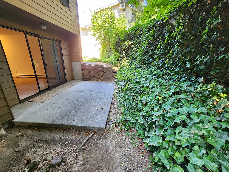 Cornerstone Village Apartments — Photo 8