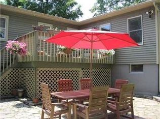 30 Westwood Dr, Walden, NY 12586