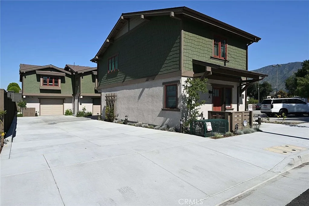 1 bed, 750 sqft, $2,695 — Photo 2