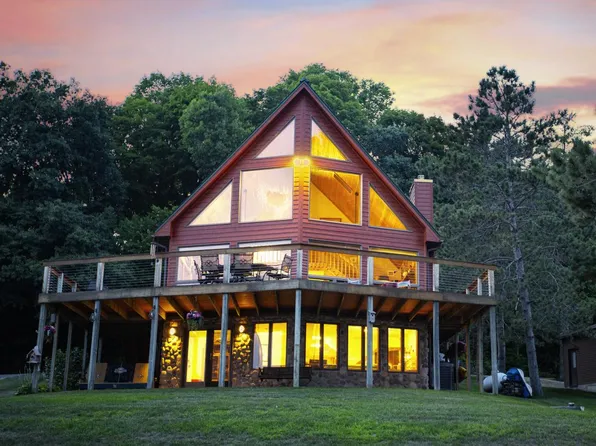 S894 West Redstone DRIVE, La Valle, WI 53941