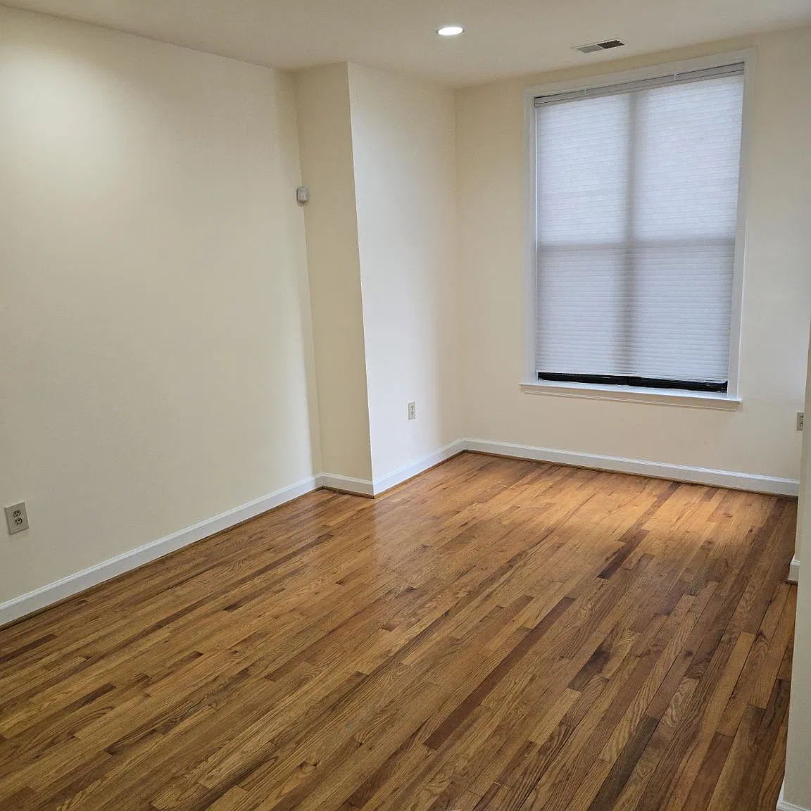 2 bed, 2.5 bath, 1524 sqft, $3,400 — Photo 4