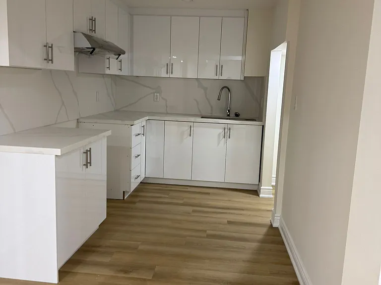10 Galrino Rd #BASEMENT — Photo 14