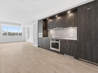 259 The Kingsway #220, Toronto, ON M9A 4B1