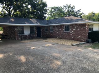 1054 N Pine St, Florence, AL 35630
