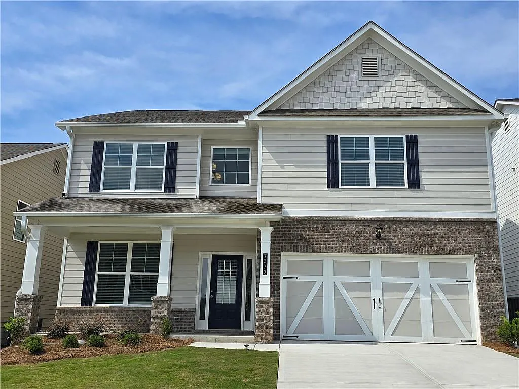 5 bed, 3.5 bath, 2562 sqft, $2,800 — Photo 1