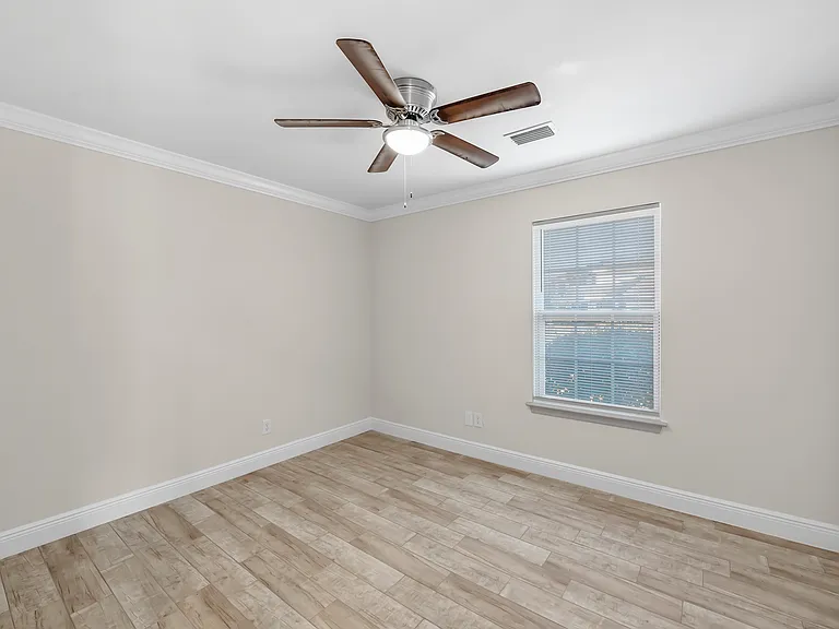 Robertsdale Village Apartments — Photo 51
