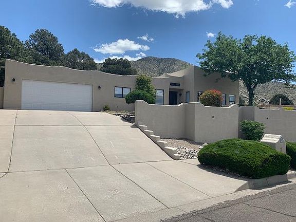 2nd image of 3808 Calle Castano NE