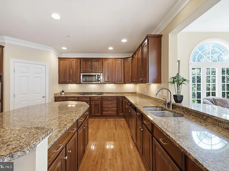14140 Seneca Rd — Photo 56