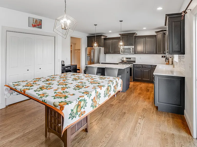 1208 White Oak Rd — Photo 13