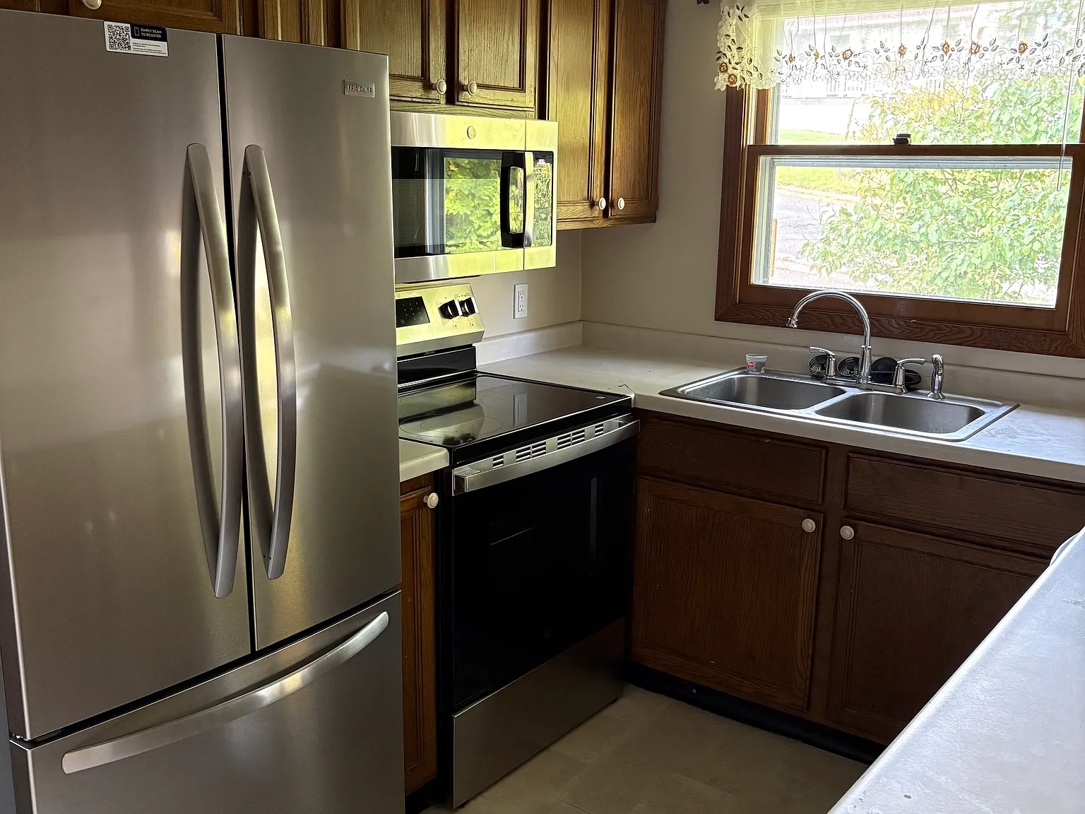 520 Park Street — Photo 3