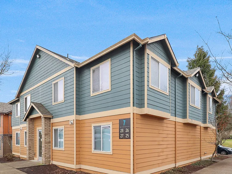 Zachary Park Apartments — Photo 17