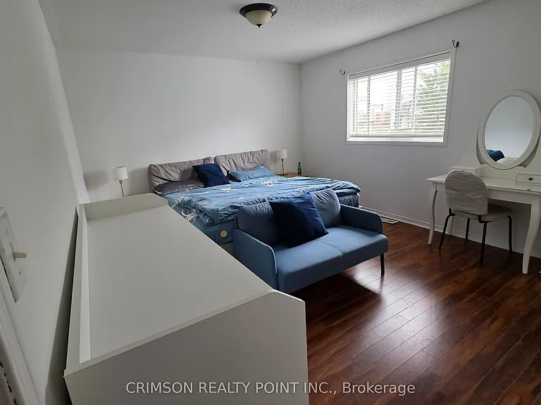 1299 Ashgrove Cres — Photo 20