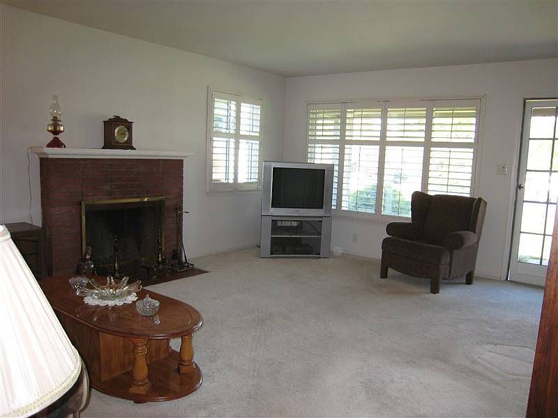 1st image of 721 College Dr