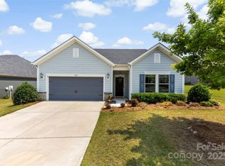 5727 Lavaux Ct, Charlotte, NC 28214