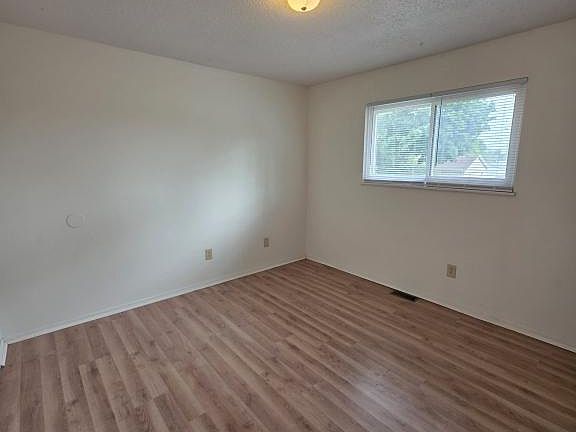 4th image of 1305 S Plate St APT H