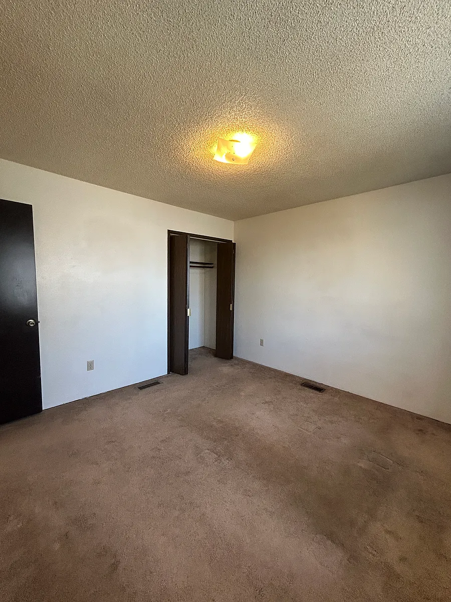 Building Photo - 5911 Denali St #B2