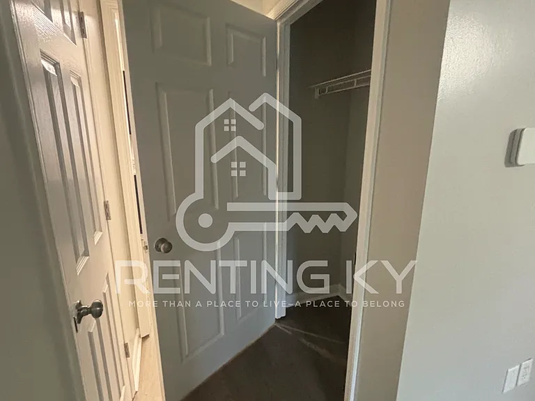 120-122 Nave Pl — Photo 19