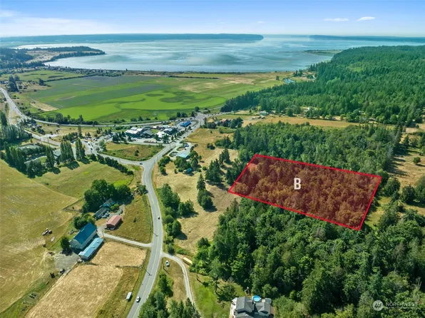 2 R33220-075-0100, Camano Island, WA 98282