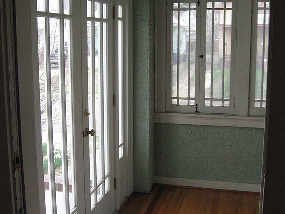 4th image of 4315 Millsbrae Ave