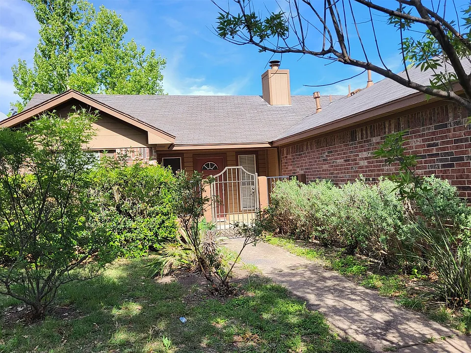 512 Maplecreek Dr