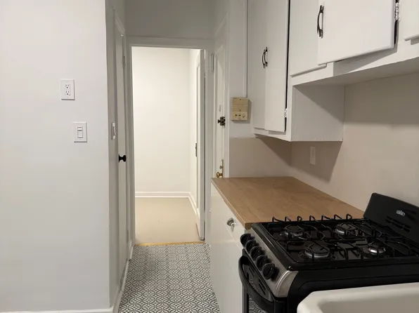 170 Ludlow Street image 7 of 10