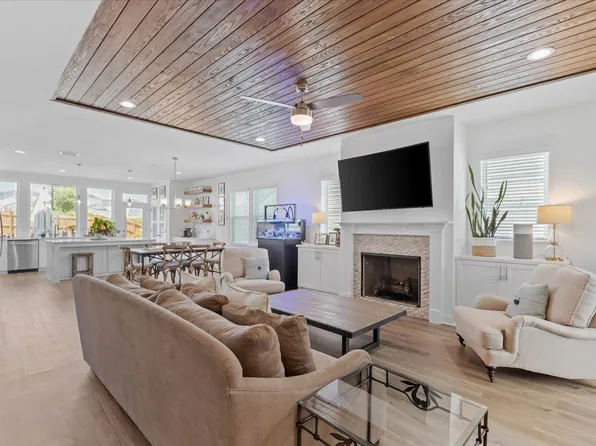 2400 Sweet Valley Hts, Tallahassee, FL 32308