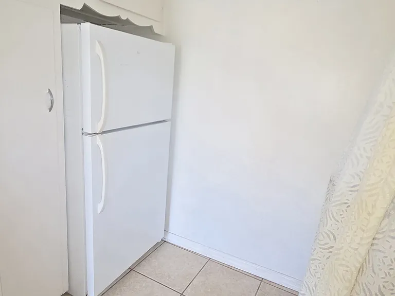 680 Alcatraz Ave — Photo 8