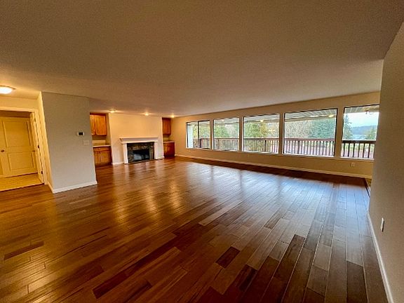 5th image of 2502 70th Ave NW #B