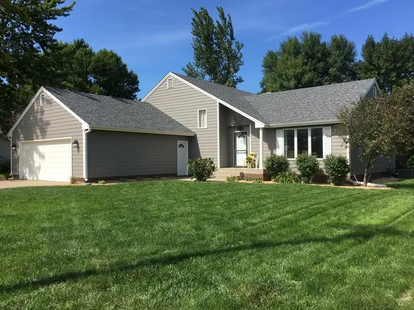 118 Country Club Dr, Fort Dodge, IA 50501