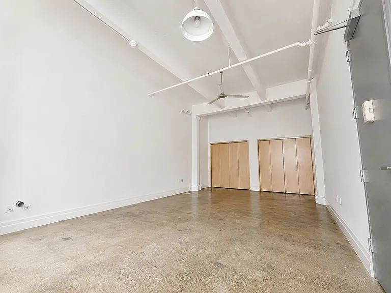 150 Bay Street — Photo 16