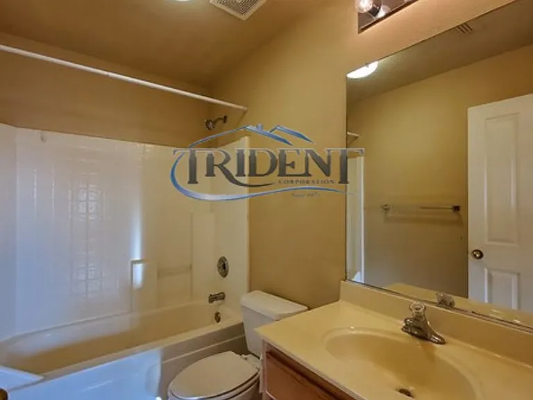 1221 Plumas Links St — Photo 18