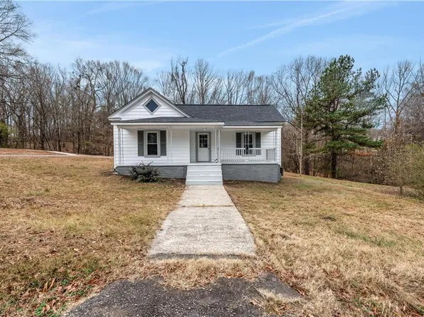 828 Hill St, Eden, NC 27288