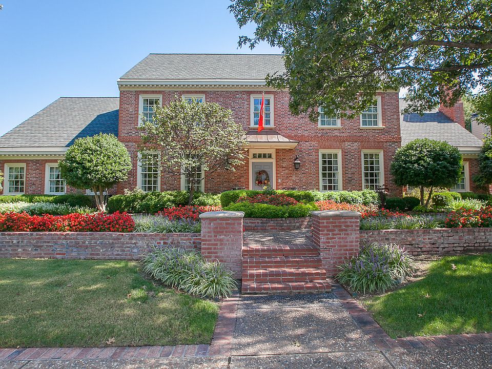This one of a kind Williamsburg style home features beautifully landscaped shrubbery & gardes in the front & back. The home is beautifully remodeled and updated and is a move-in ready property.