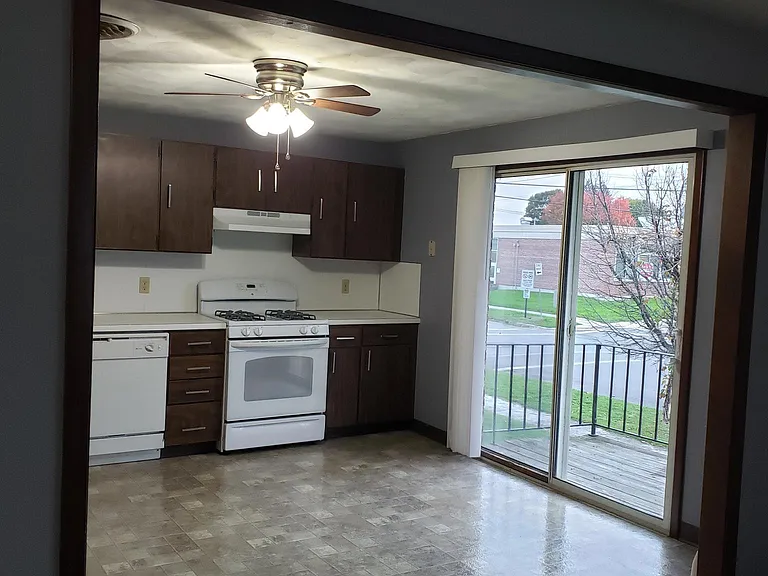 101 Davis St #202 — Photo 2