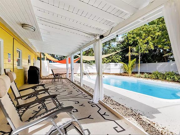 2nd image of 8215 Quail Rd