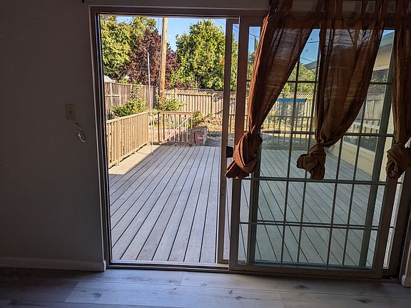 5th image of 3216 Birchwood Ln
