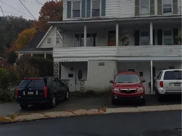 219 W High St, Nesquehoning, PA 18240