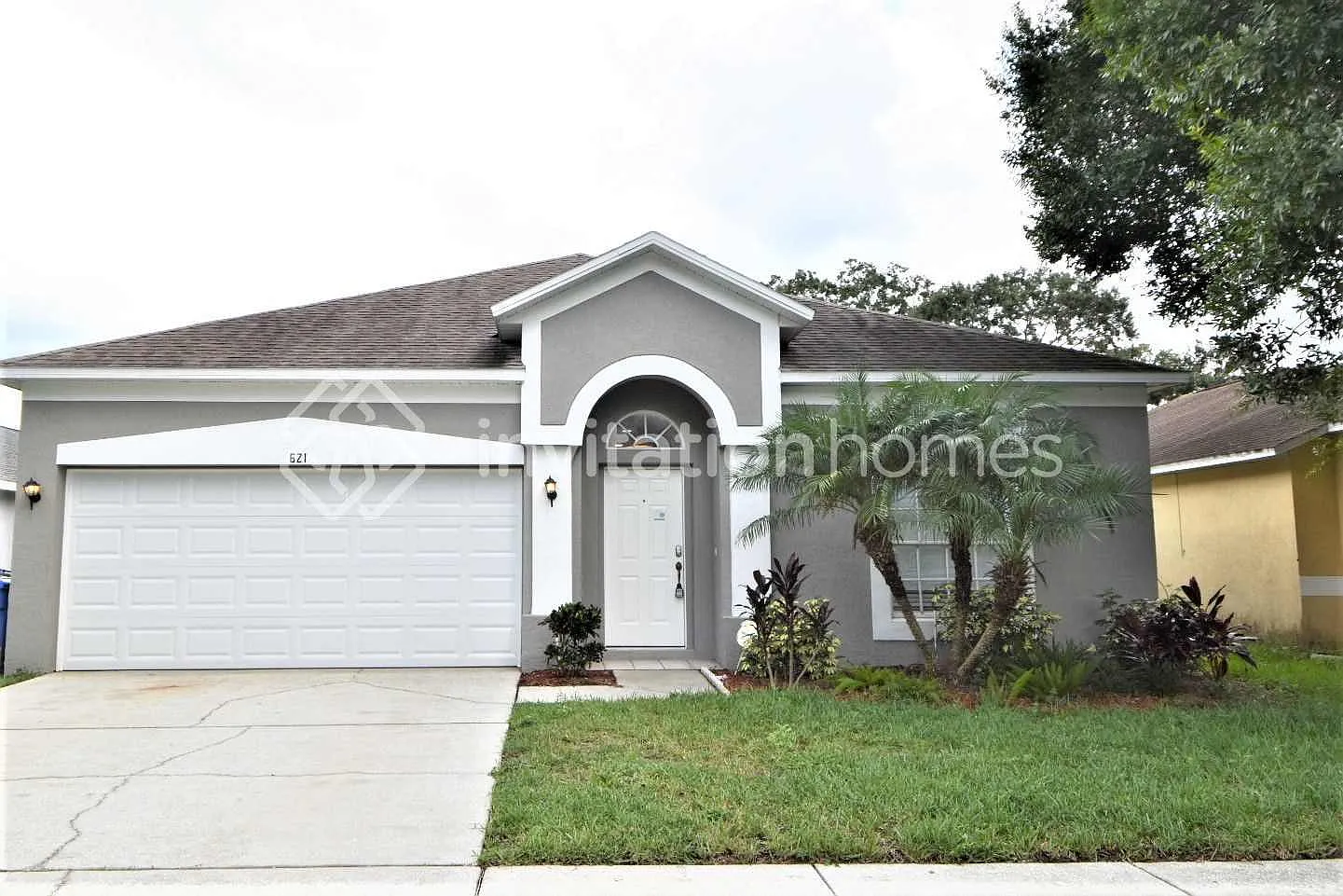 621 Sand Ridge Dr Valrico, FL 33594 — Photo 1