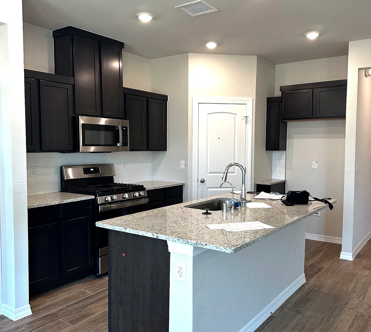 4 bed, 1482 sqft, $2,195 — Photo 2