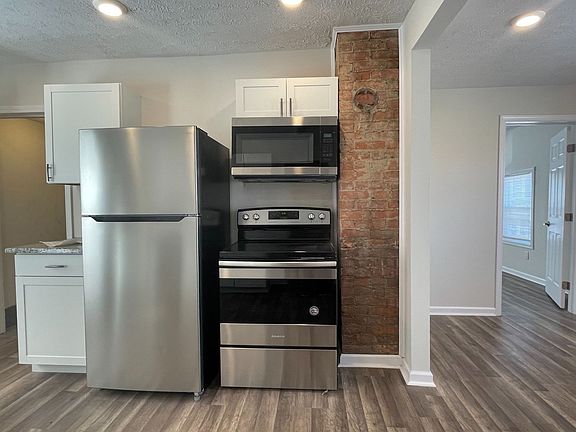4th image of 1239 W 67th St Floor 2