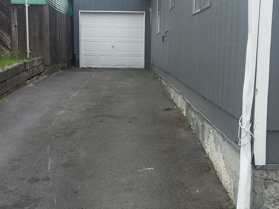 2nd image of 604 N 7th Ave #B