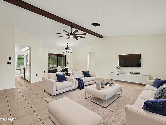 3rd image of 4498 Gondolier Rd