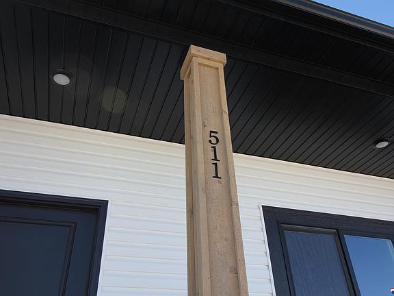 2nd image of 511 Eloise Ave